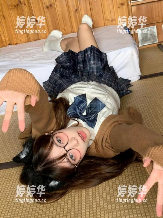 最新的155fun.黑料入口！简直是个欢乐的沙滩，浸泡在八卦中爽翻天！
