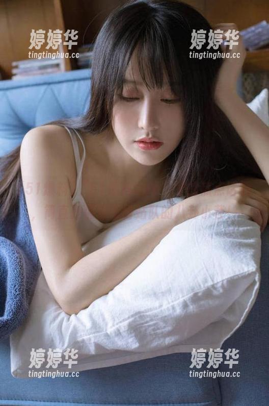 “51爆料app”里的热点话题，简直是偶像纷纷站队的八卦小巷！