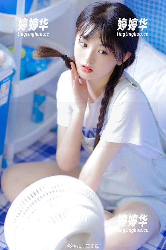 吃瓜网 吃瓜网51的暗藏入口,宛如一只诱人的水果,想不想尝一口?小心别上瘾哦!