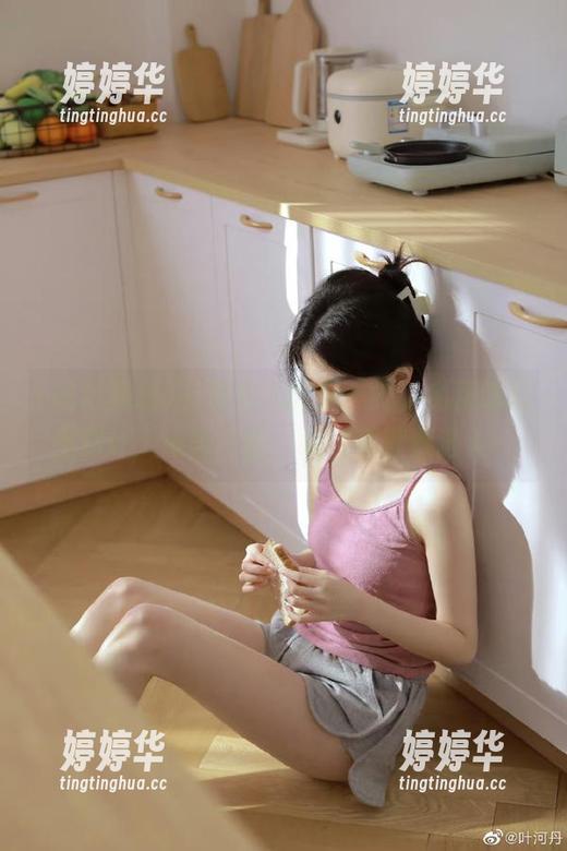 有没有人和我一样，免费吃瓜黑料让人欲罢不能，每次都默默进入…