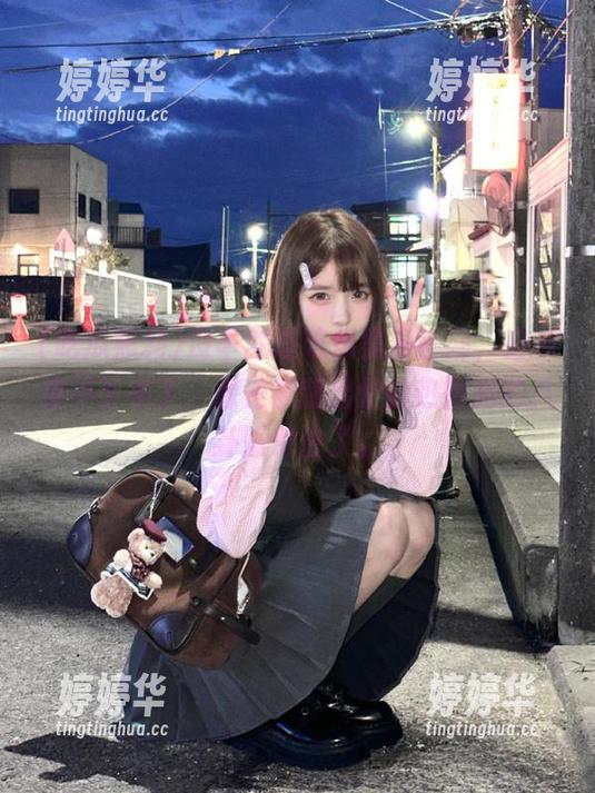 吃瓜黑料 没事就逛吃瓜黑料官网,自从停不下来了,像是被刚出炉的热腾腾的八卦吸引住了。