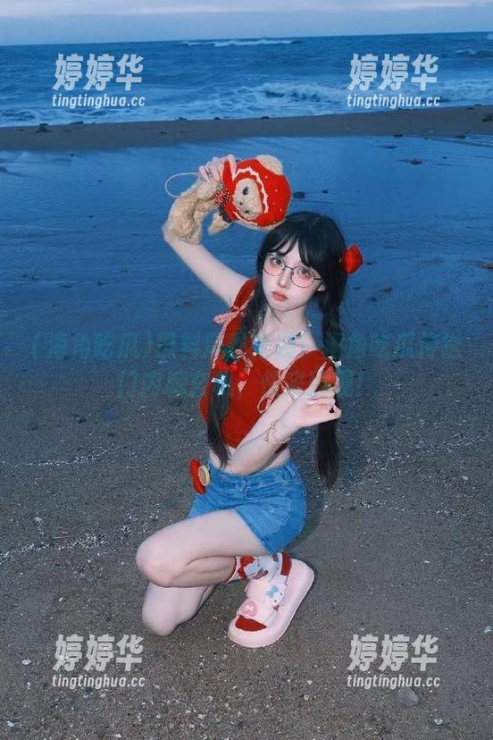 海角吃瓜 黑料风暴来袭!海角吃瓜传送门内藏玄机,快来围观!