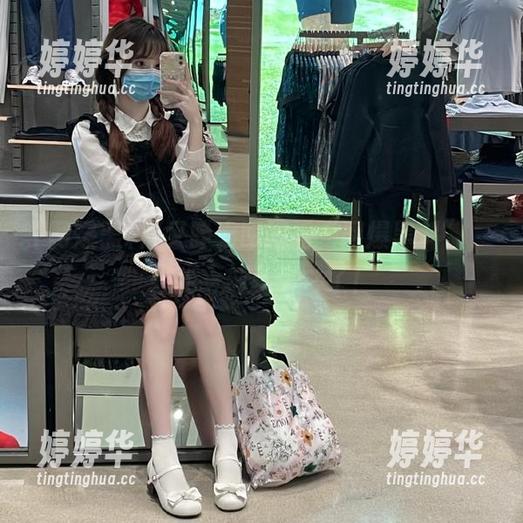 又睁大眼睛看“网爆黑料”，轻松一刻就靠它了！