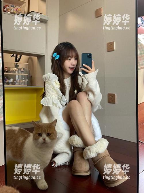 黑料不打烊 在黑料不打烊的入口转圈,感觉整个人都被八卦吸引,火锅都不想吃了!
