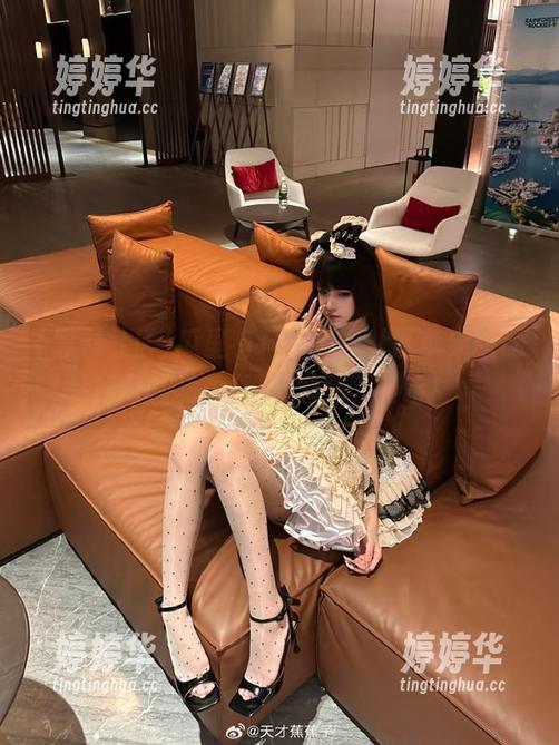 黑料社区 瓜里有料,黑料社区苹果版让你在线吃得更有滋味,哈哈!